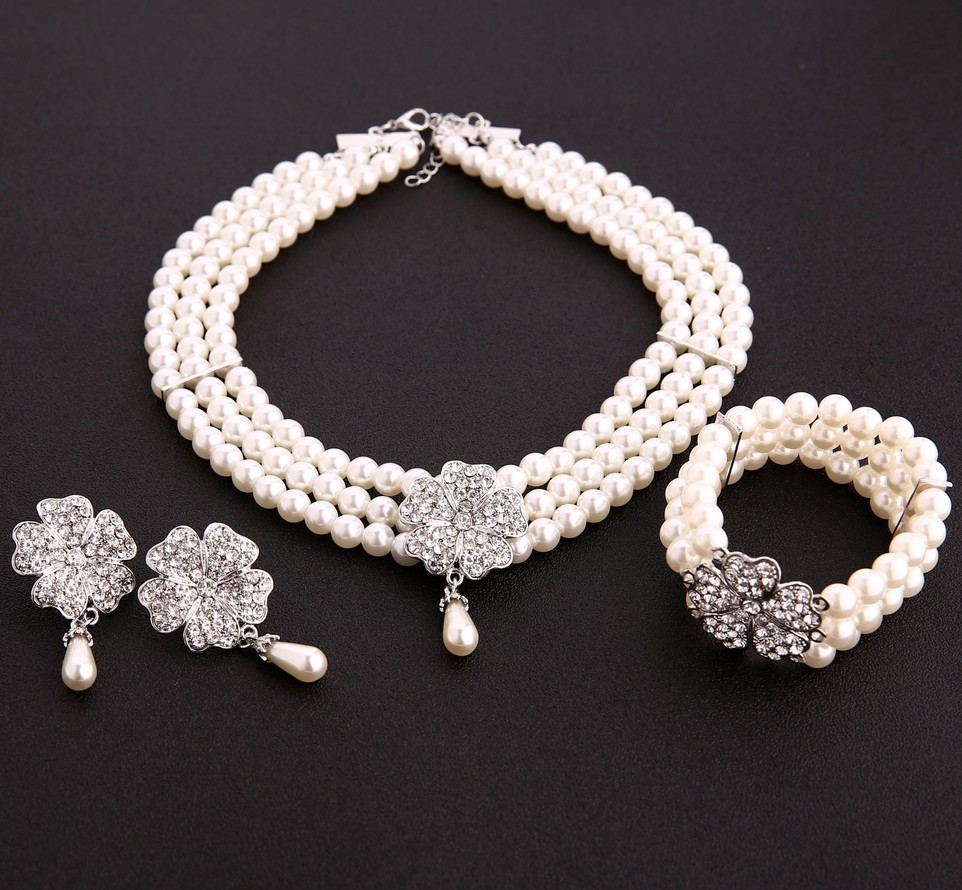 Костюм Одри Хепберн на завтрак – обзор и цена Women'S Accessories In The 1950S